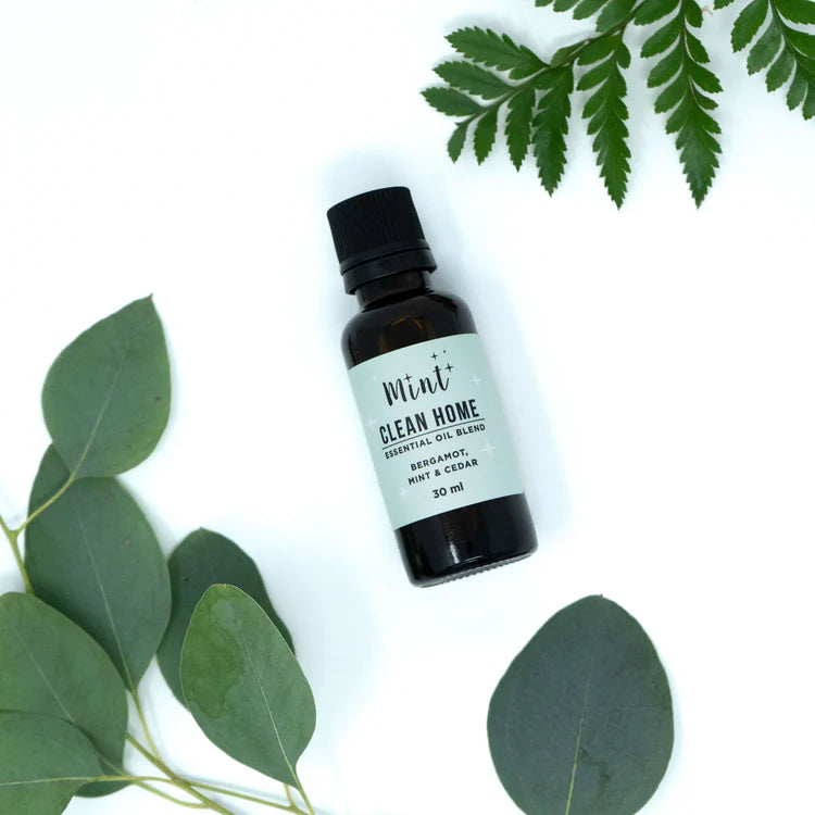 CLEAN HOME ESSENTIAL OIL by MINT CLEANING