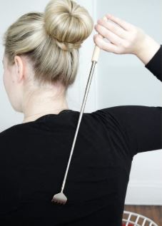 WOOD BACK SCRATCHER
