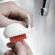WHALE NAIL BRUSH