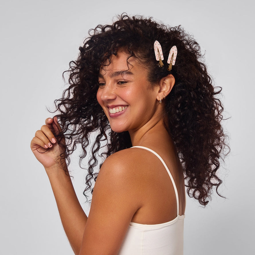 CREASELESS CLIPS in CHERRY by KITSCH