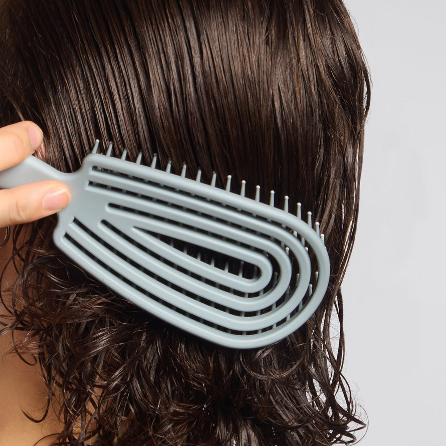 FLEXI DETANGLE BRUSH in HAZE BLUE by KITSCH