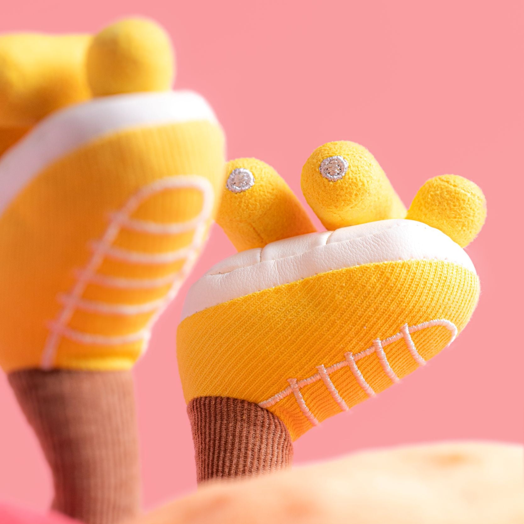 A2SUNRS-AmuseablesSunRollerSkates-Pink-Detail-Shot-3.jpg