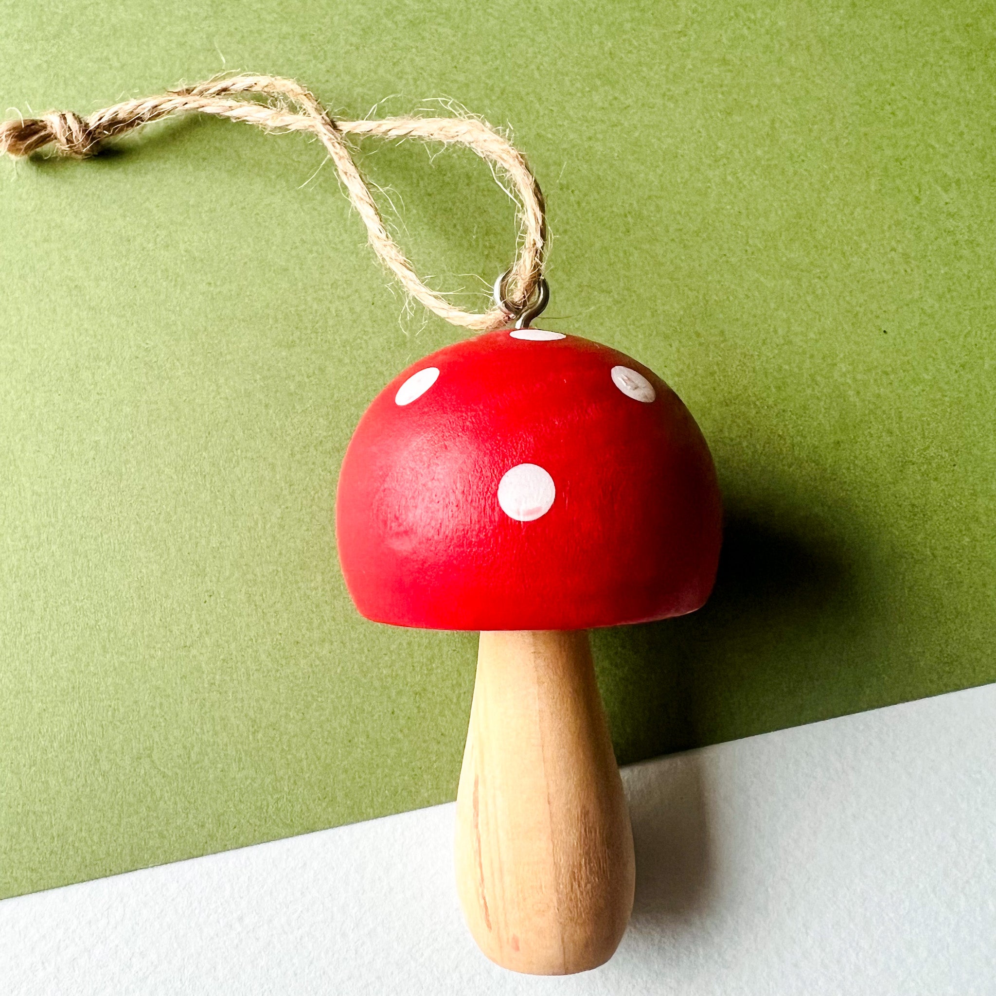 RED WOOD MUSHROOM ORNAMENT