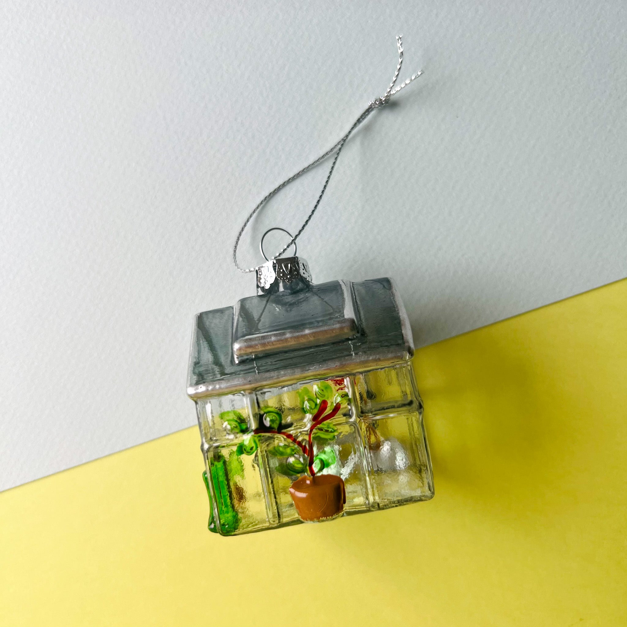 GLASS GREENHOUSE ORNAMENT