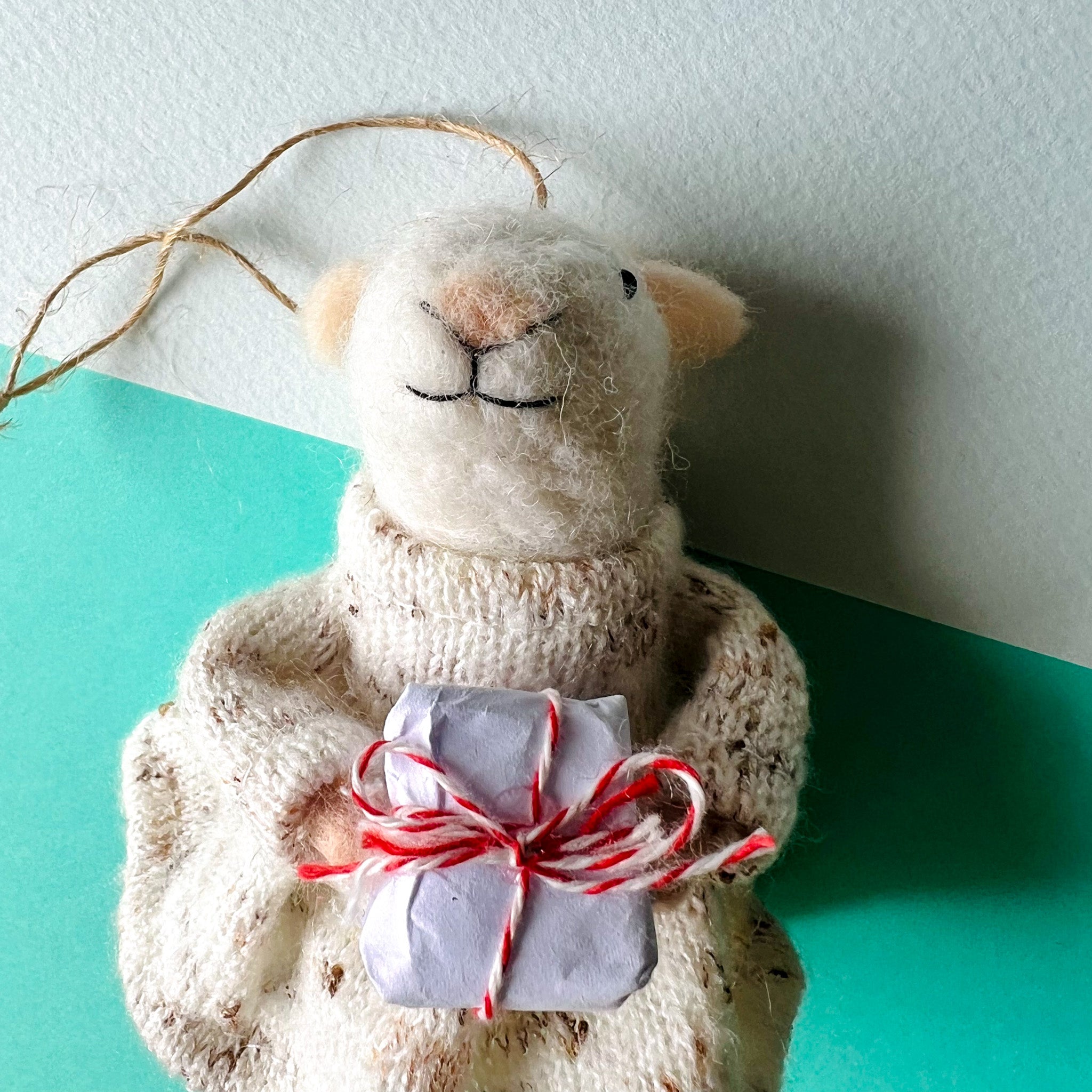 GIFTING GRACE MOUSE ORNAMENT