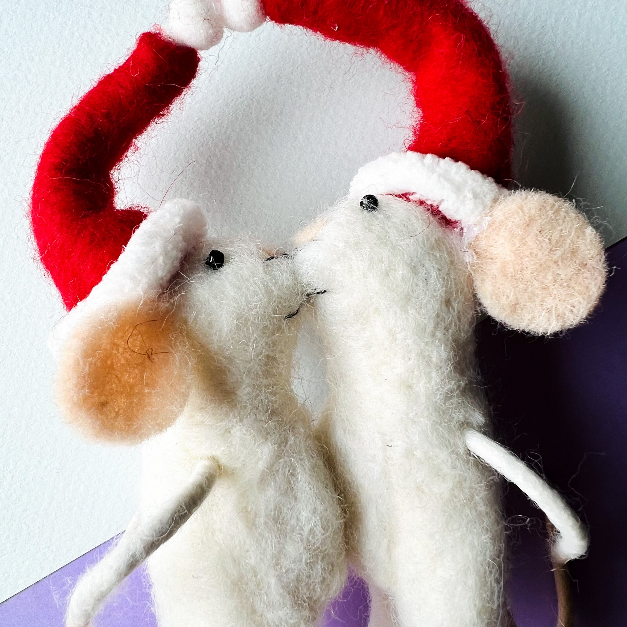 KISSING MICE IN SANTA HATS ORNAMENT