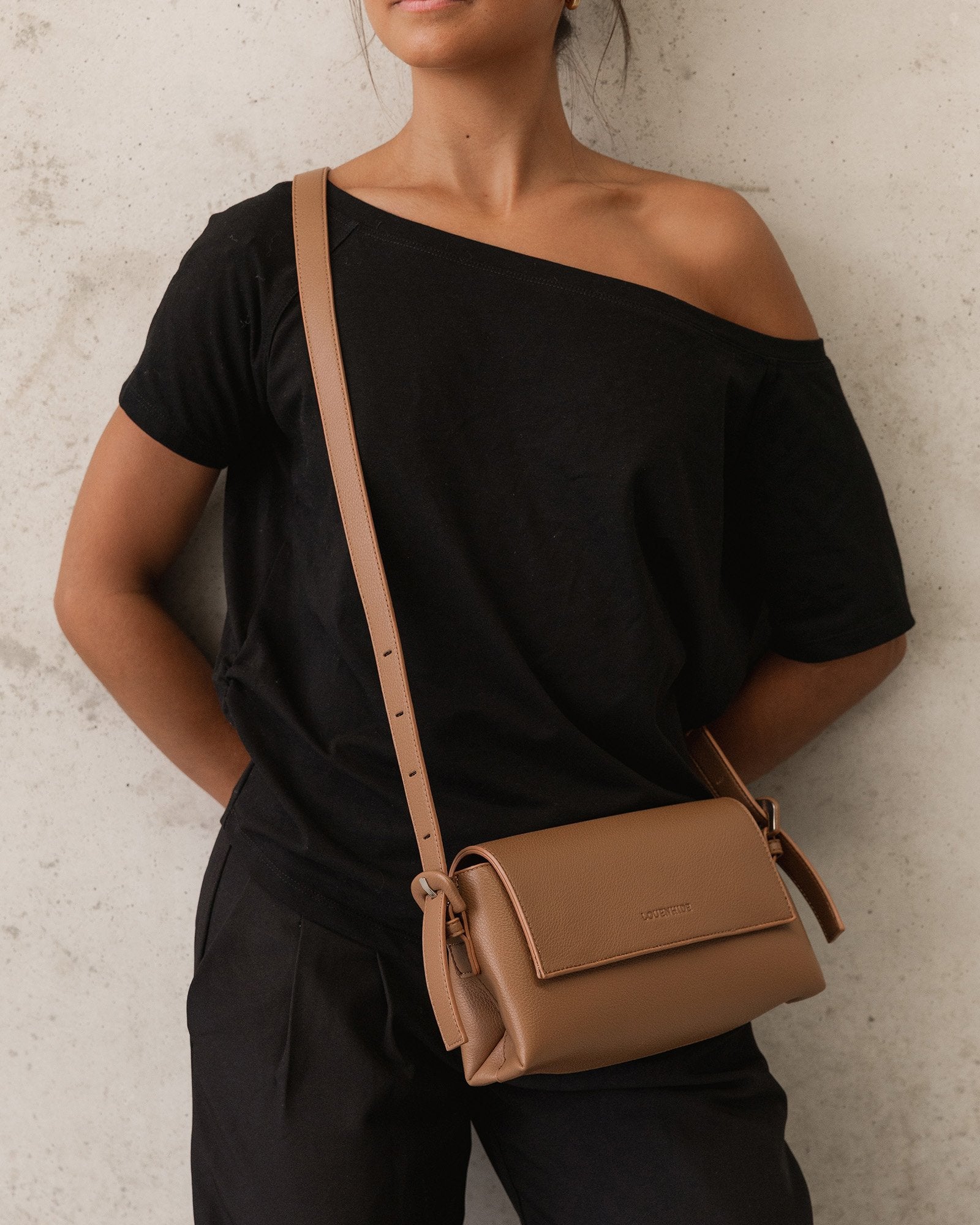 SOPHIA CROSSBODY BAG in HONEY by LOUENHIDE