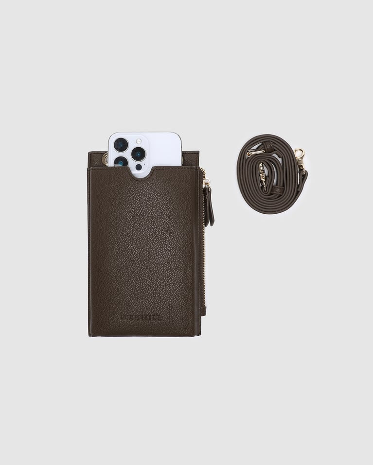 louenhide purse in chocolate on a white background