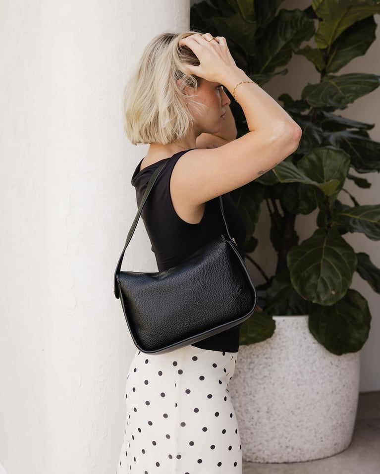 MADDIE SHOULDER BAG in BLACK by LOUENHIDE