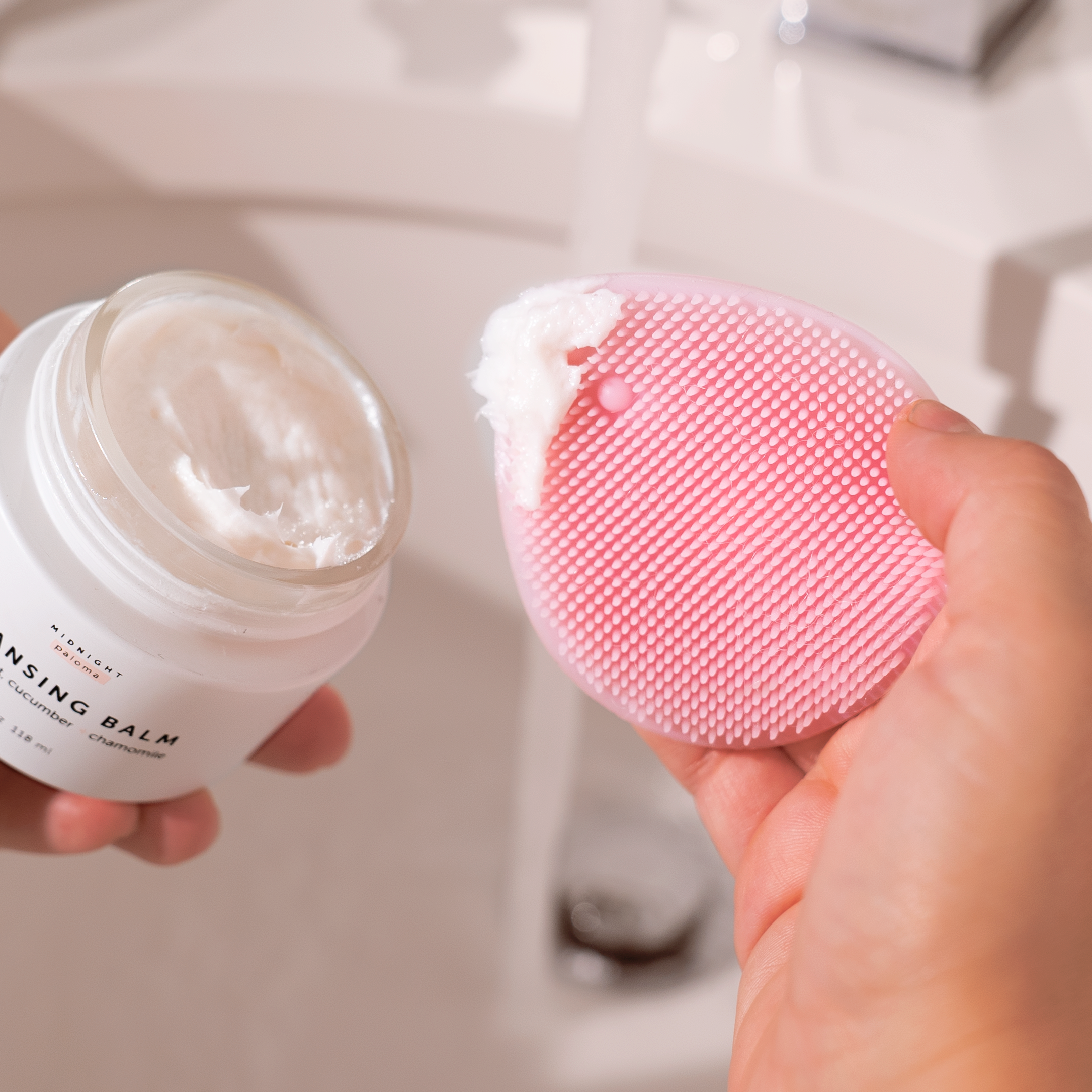 SILICONE CLEANSING MITT by MIDNIGHT PALOMA